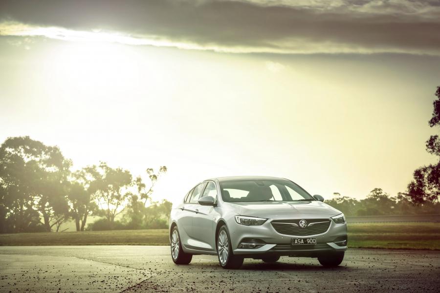  Holden Commodore Calais (ZB) 2018 года  (фото 32 из 37)